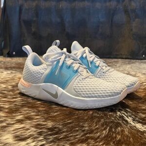 NIKE Renew In Season TR 10 Shoes Pure Platinum Metallic Silver Blue Women's 8.5